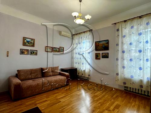 квартира за адресою Михайлівська вул., 22-Б