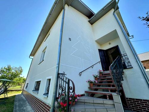 будинок за адресою Вільна