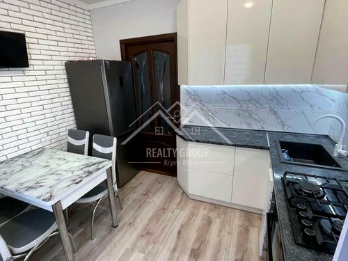 квартира за адресою Кропивницького вул., 44
