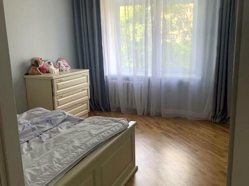 квартира за адресою Опанаса Сластіона вул., 58