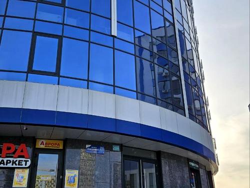 комерційна за адресою Центральна вул., 21-Б
