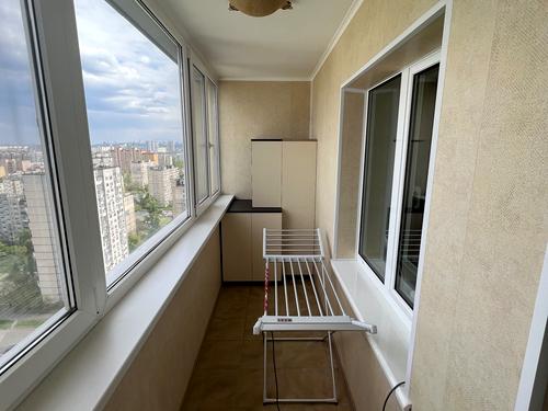 квартира за адресою Богатирська вул., 6/1