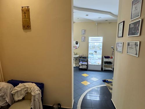 комерційна за адресою Академіка Булаховського вул., 5-В