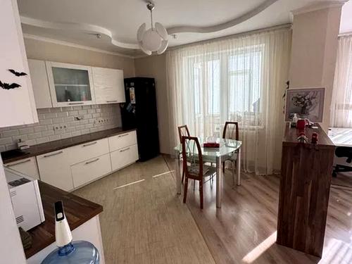 квартира по адресу Ревуцкого ул., 9