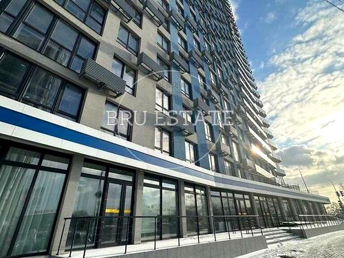квартира за адресою Дніпровська набережна вул., 17-К