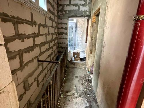 комерційна за адресою Лесі Українки вул., 7