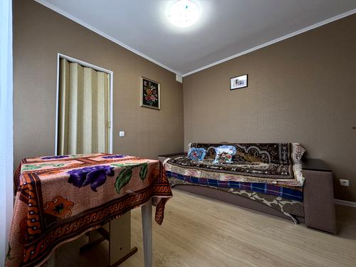 квартира за адресою Курсанта Єськова вул., 26