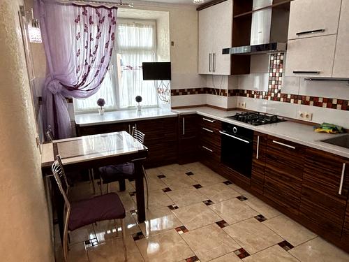 квартира за адресою Панаса Мирного вул., 18