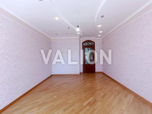 квартира за адресою Анни Ахматової вул., 35