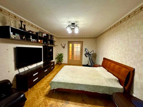 квартира за адресою Межигірська вул., 43