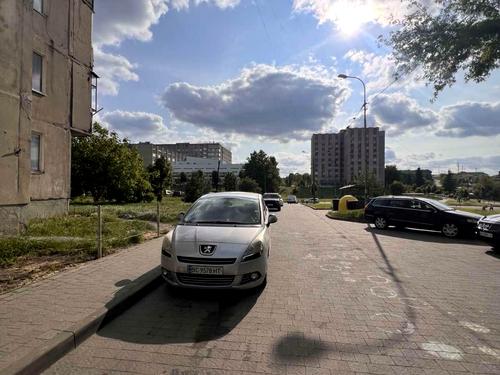 квартира по адресу Миколайчука ул., 16