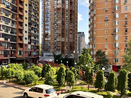квартира за адресою Євгена Коновальця вул. (Щорса), 32-Б