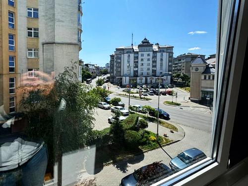 квартира за адресою Володимира Великого вул., 10