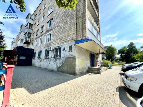 комерційна за адресою Відродження просп., 18