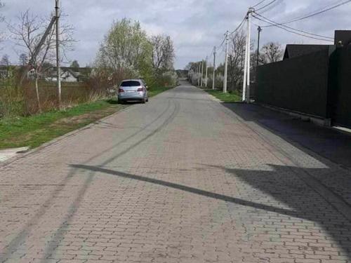 ділянка за адресою с. Підберізці, лесі українки