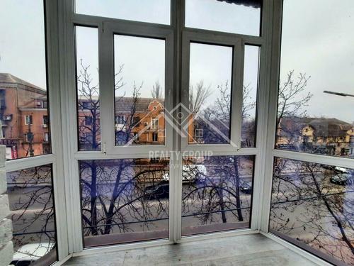квартира за адресою Володимира Великого пл. (Олександра Поля), 9