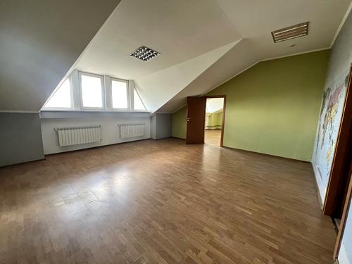 комерційна за адресою Зелена вул., 131