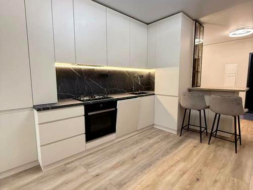 квартира за адресою Юліана Пелеша вул., 6