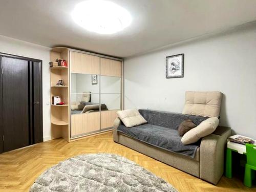 квартира за адресою Крайна вул., 1А