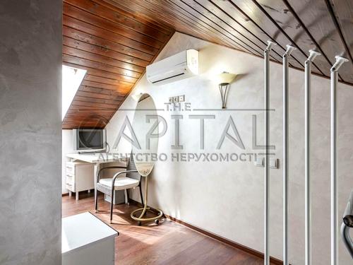 квартира за адресою Регенераторна вул., 4