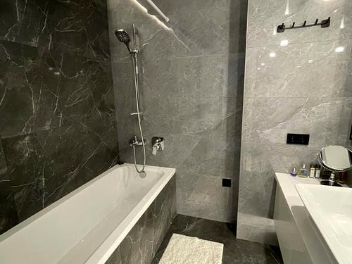 квартира за адресою Незалежності вул., 8г