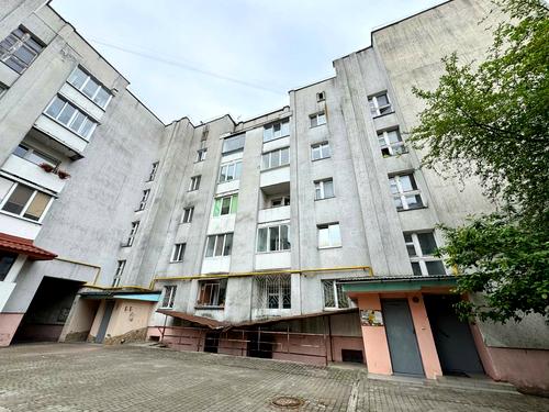 квартира за адресою Івасюка вул., 21