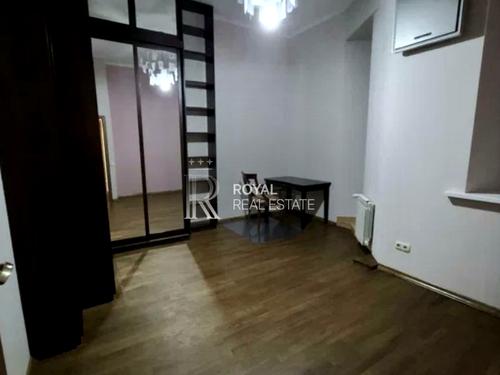 квартира за адресою Хорива вул., 4