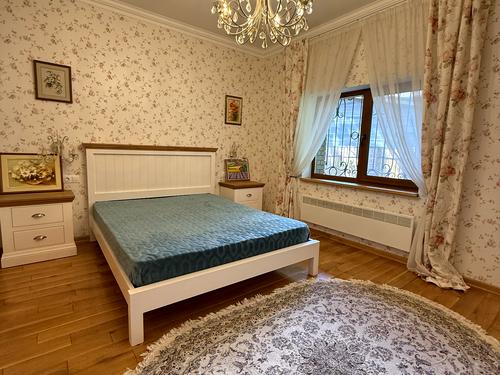 будинок за адресою Вишнева, 41А