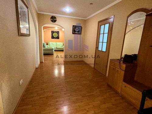 квартира за адресою Перемоги просп., 18