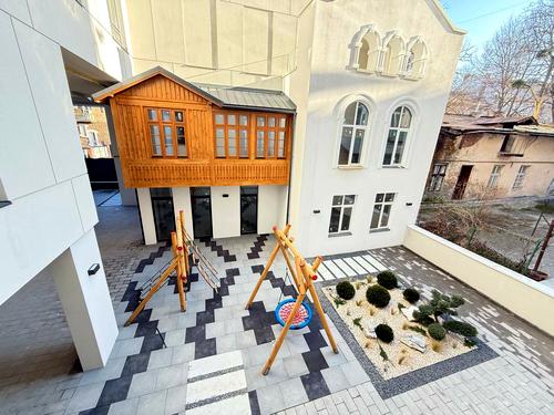 квартира за адресою Євгена Коновальця вул. (), 21