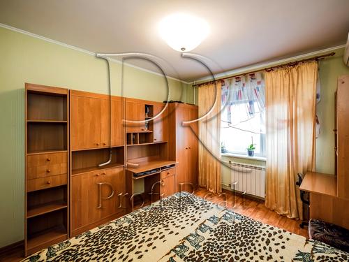 квартира за адресою Академіка Глушкова просп., 45