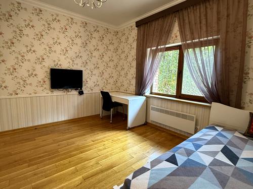 будинок за адресою Вишнева, 41А