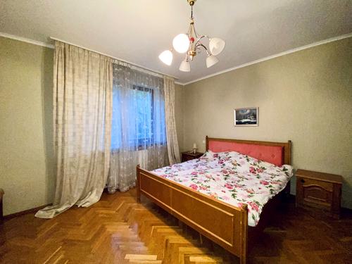 будинок за адресою Київська