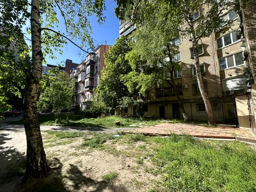 комерційна за адресою Саксаганського, 45