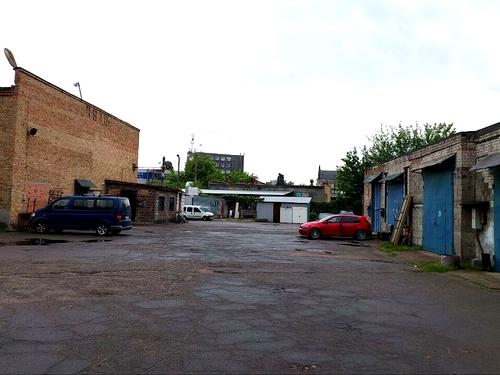 коммерческая по адресу Азейбаржанська, 25