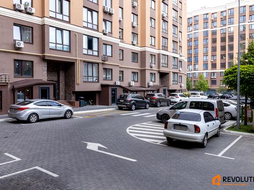 квартира за адресою Свободи вул., 1-C