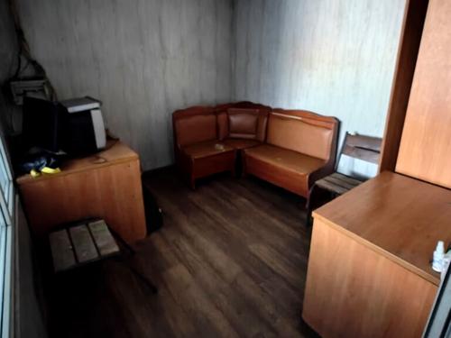 комерційна за адресою Павла Вірського вул. (Собінова), 6Б