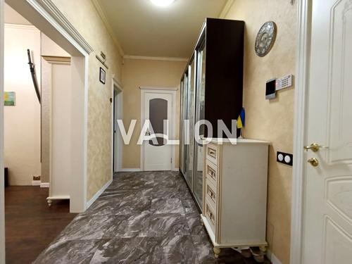 квартира за адресою Дегтярна вул., 8