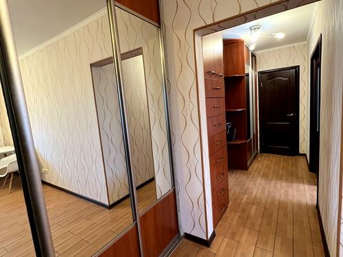 квартира за адресою Автозаводська вул., 81