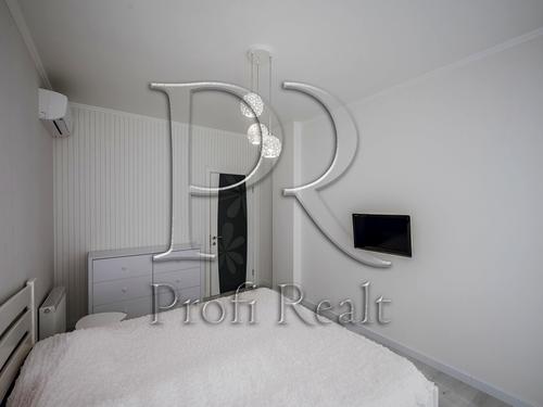 квартира за адресою Регенераторна вул., 4 к1-7