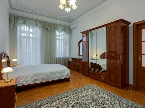 квартира за адресою Івана Драча вул., 6