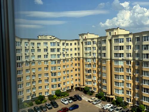 квартира за адресою Братська вул., 12