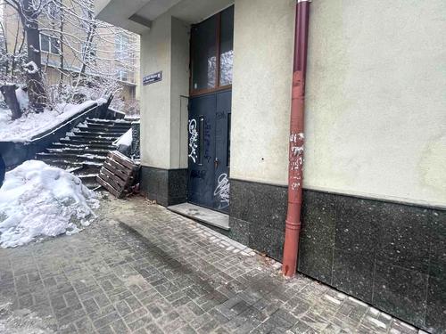 комерційна за адресою Героїв Майдану вул. (Гвардійська), 18