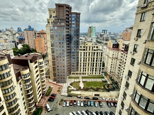 квартира за адресою Дмитрівська вул., 69