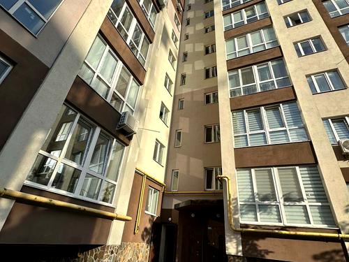 квартира за адресою Леоніда Каденюка, 18