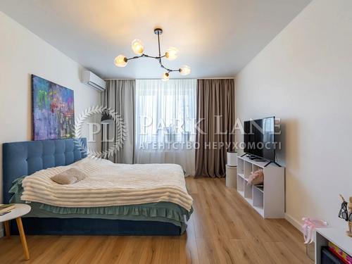 квартира за адресою Софії Русової вул., 5