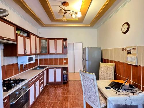 квартира за адресою Івана Величковського вул., 30а