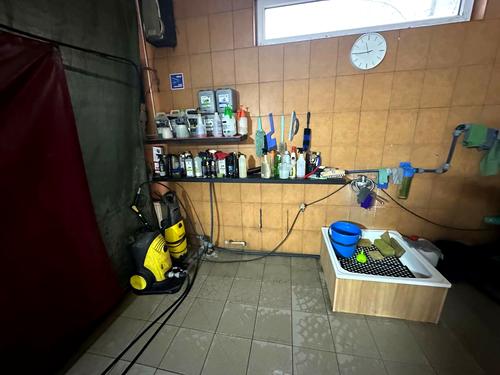 комерційна за адресою Універсальна вул., 6