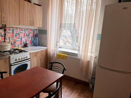 квартира за адресою Максима Кривоноса вул., 8