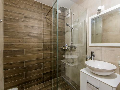 квартира за адресою Ревуцького вул., 42